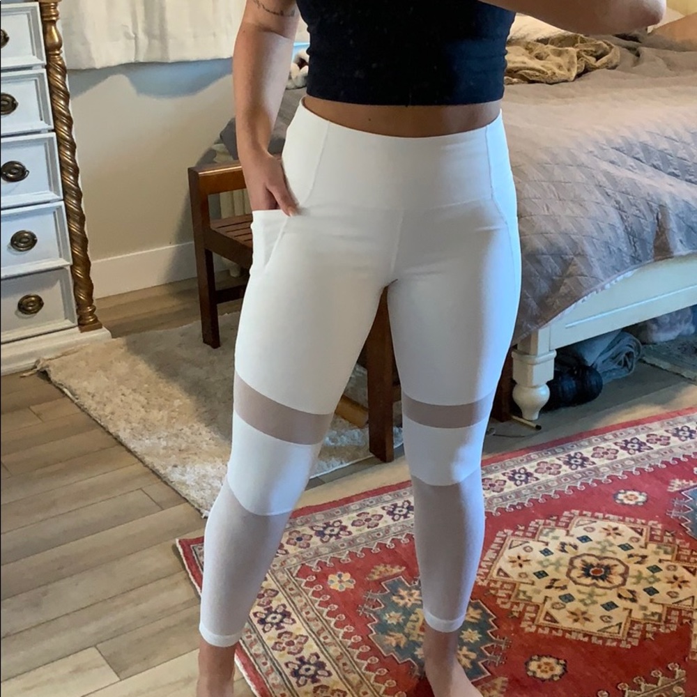 Athleta High Rise White Leggings 7/8